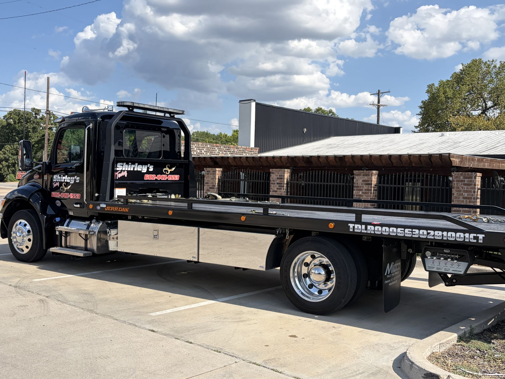 Shirleys Towing gallery photo