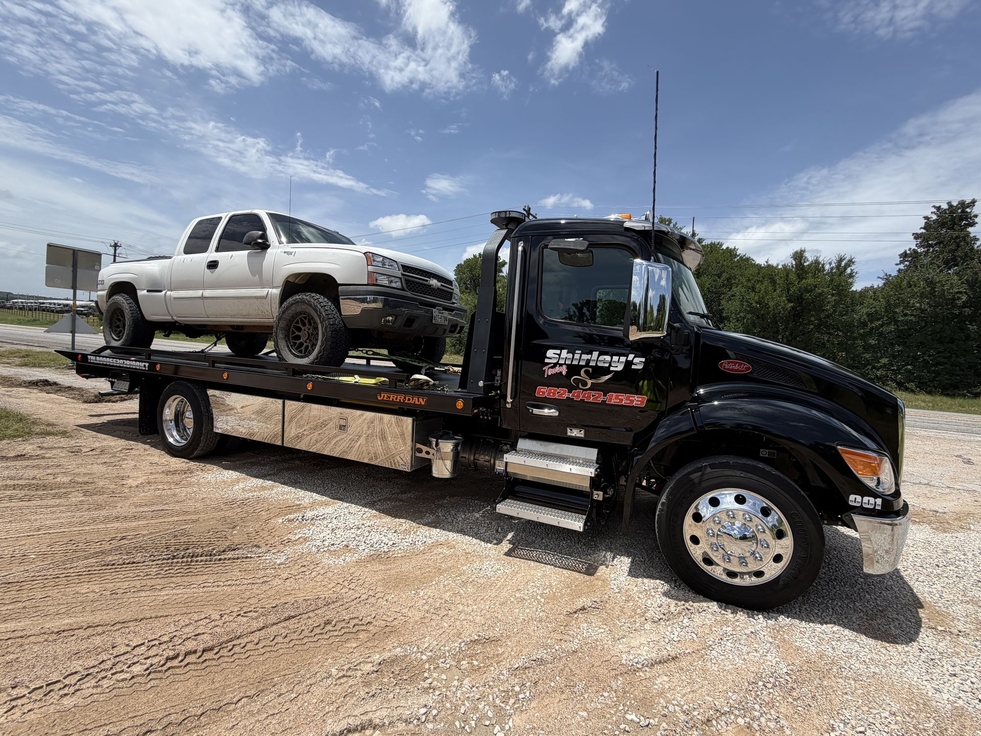 Shirleys Towing gallery photo