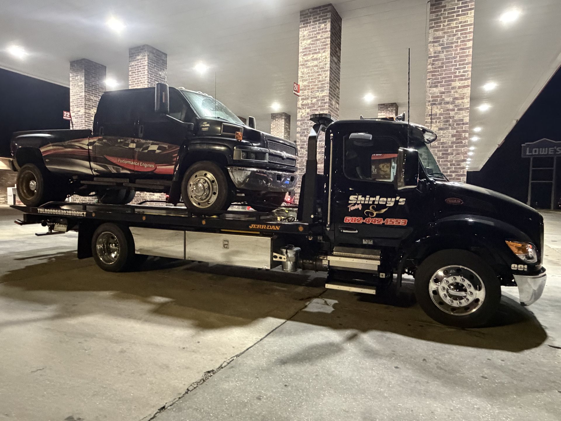 Shirleys Towing gallery photo