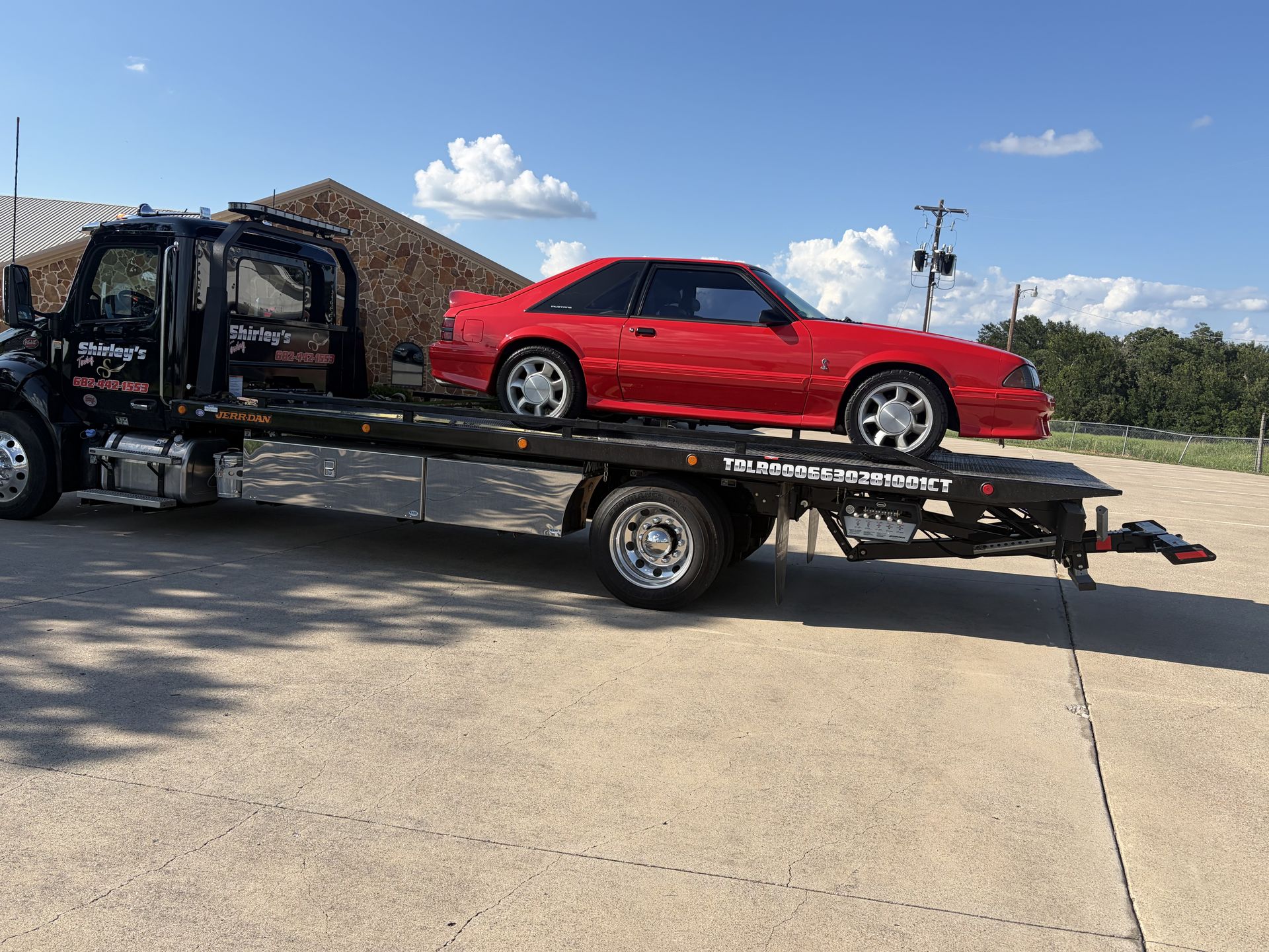 Shirleys Towing gallery photo
