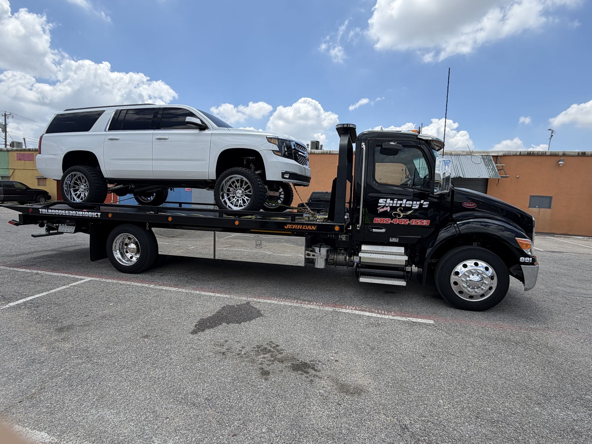 Shirleys Towing gallery photo