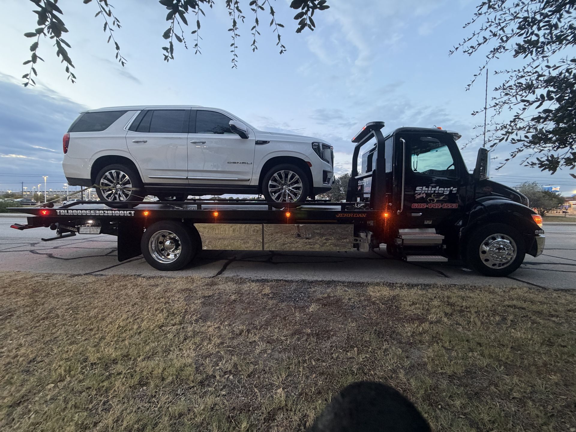 Shirleys Towing gallery photo