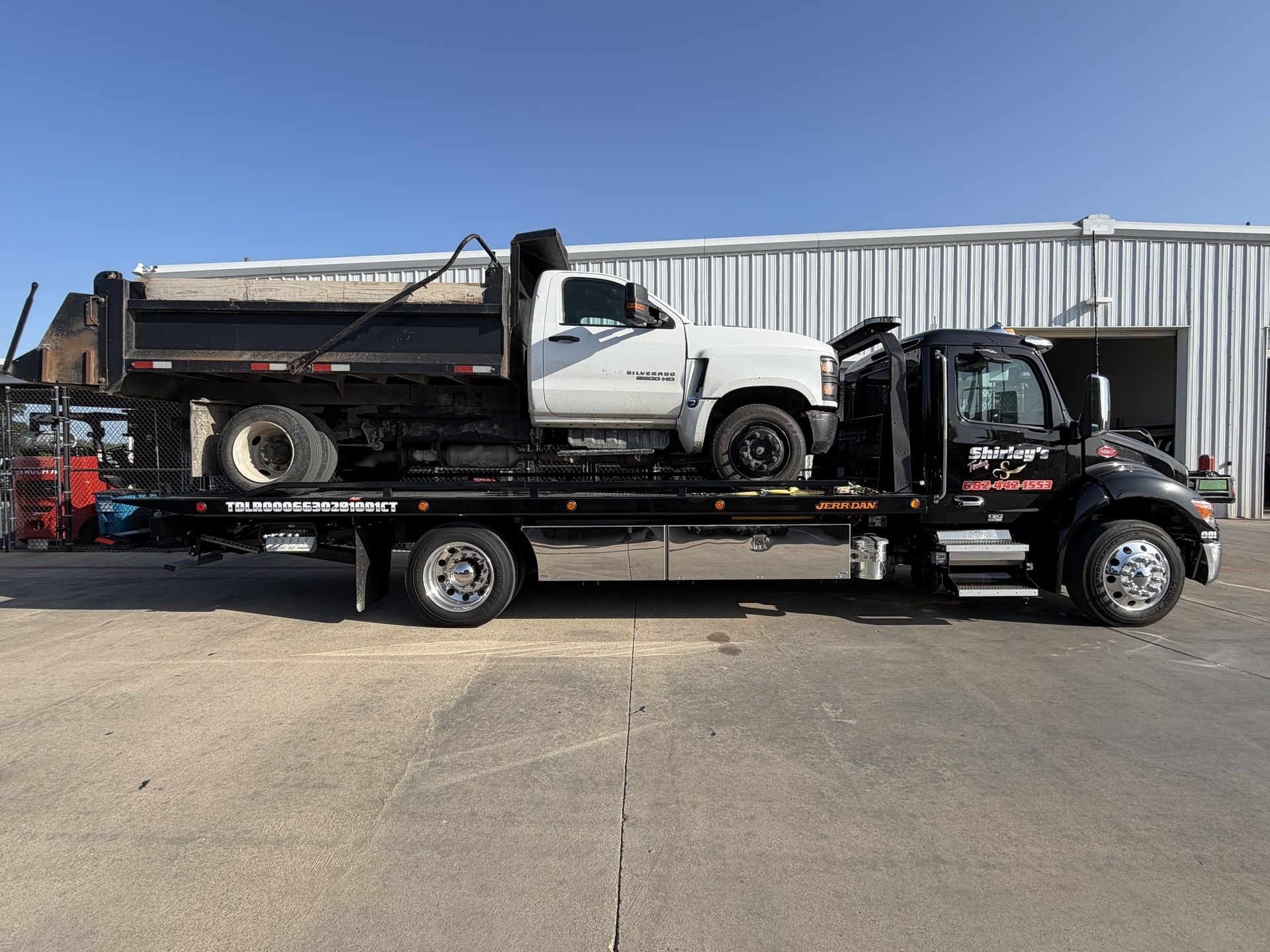 Shirleys Towing gallery photo